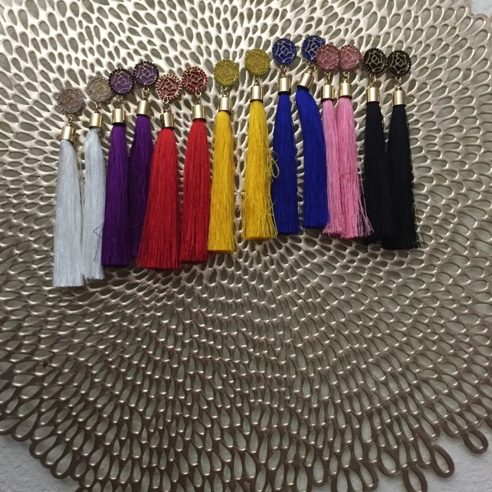 2 pair Vintage Women Tassel Earrings.